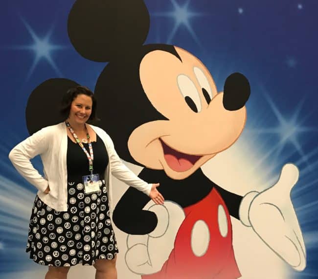 D23 Expo packing list: include a lanyard