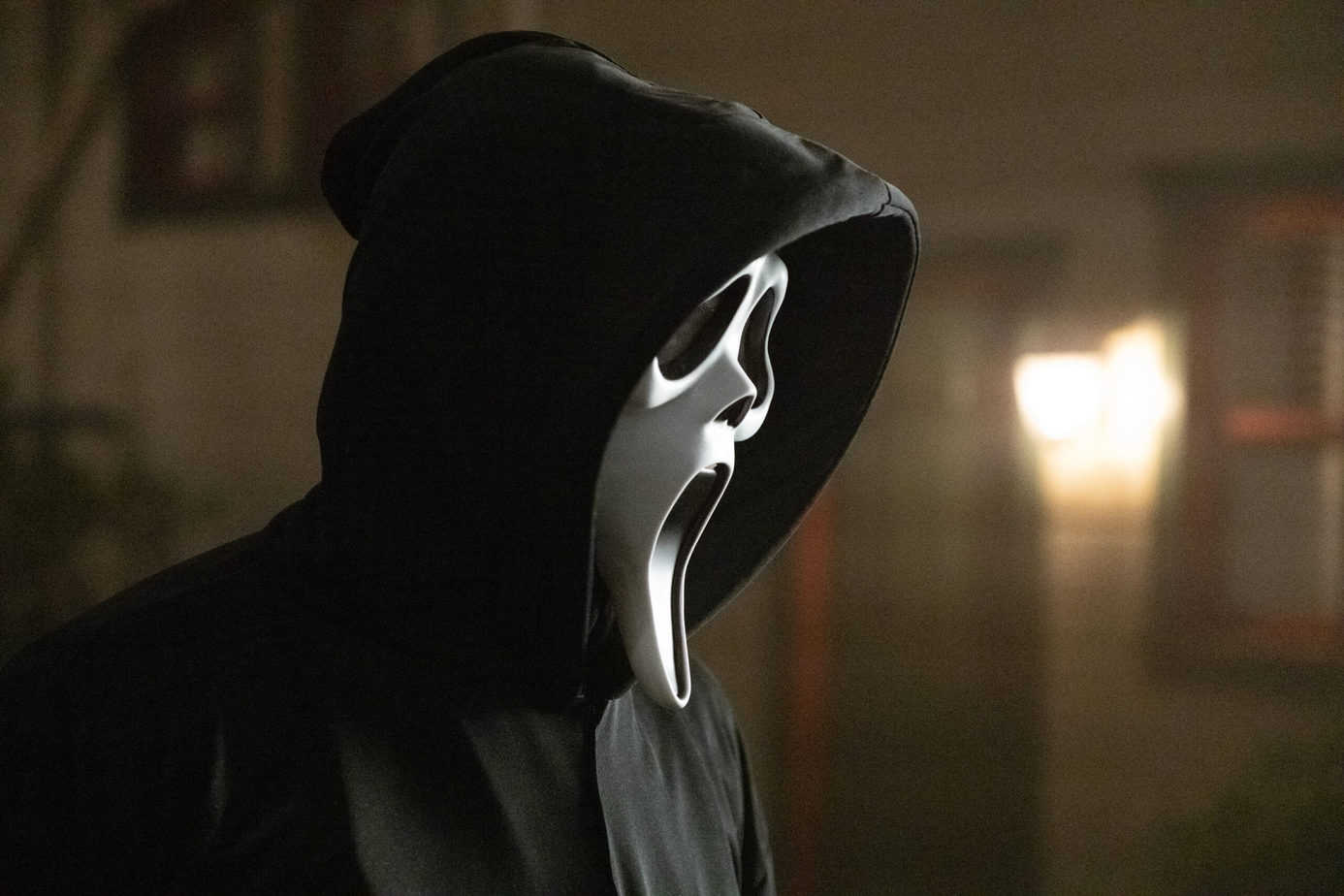 scream parents movie guide and review. Ghostface killer. 